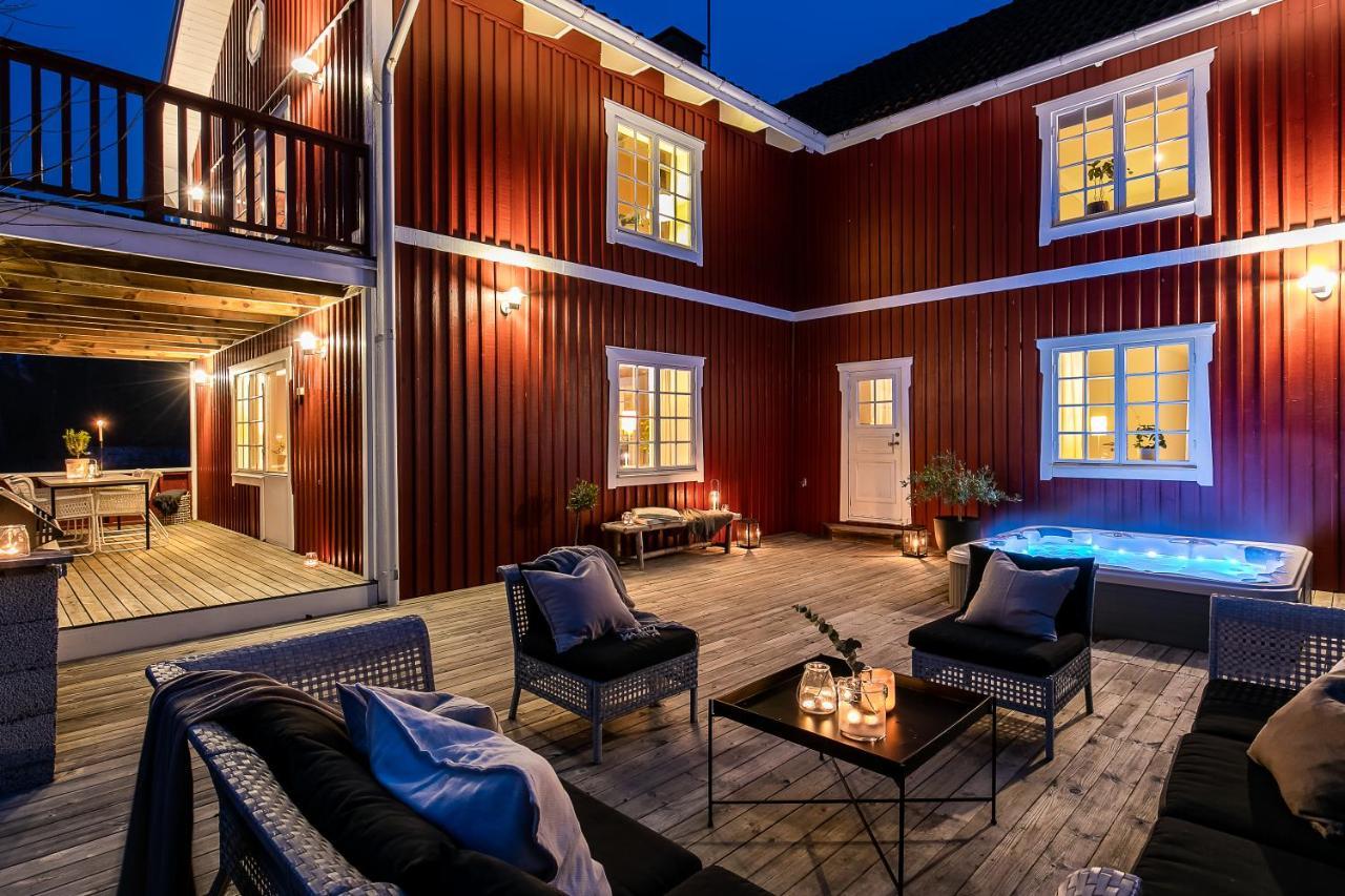 Åmmeberg Charming Villa At Askersund Golf Resort المظهر الخارجي الصورة